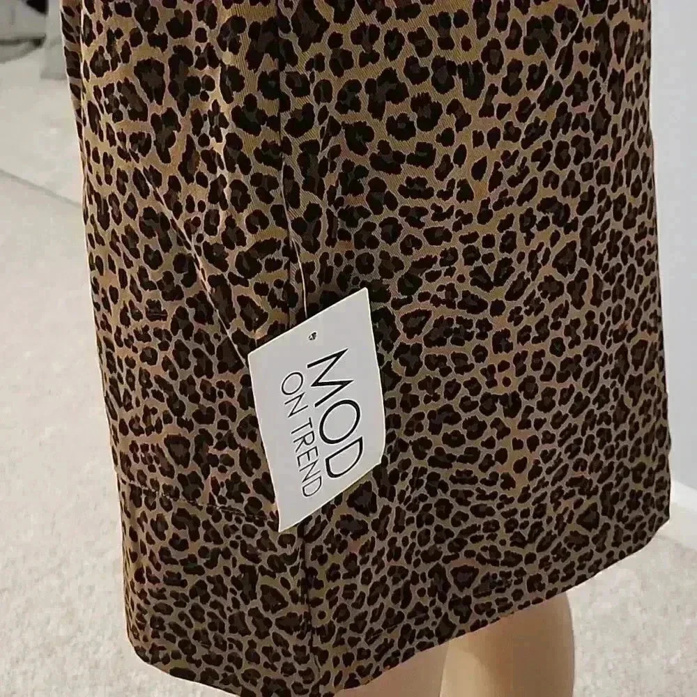 Mod leopard skirt - Picture 3 of 5